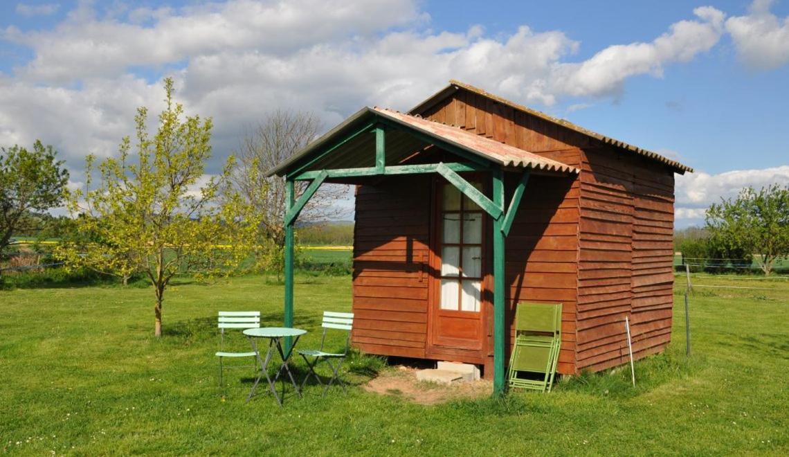 Ferme Equestre Les Chevaliers Hotell Penol Exteriör bild